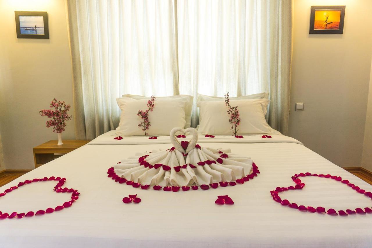 Westay @ The Grand Nyaung Shwe Hotel Exterior photo
