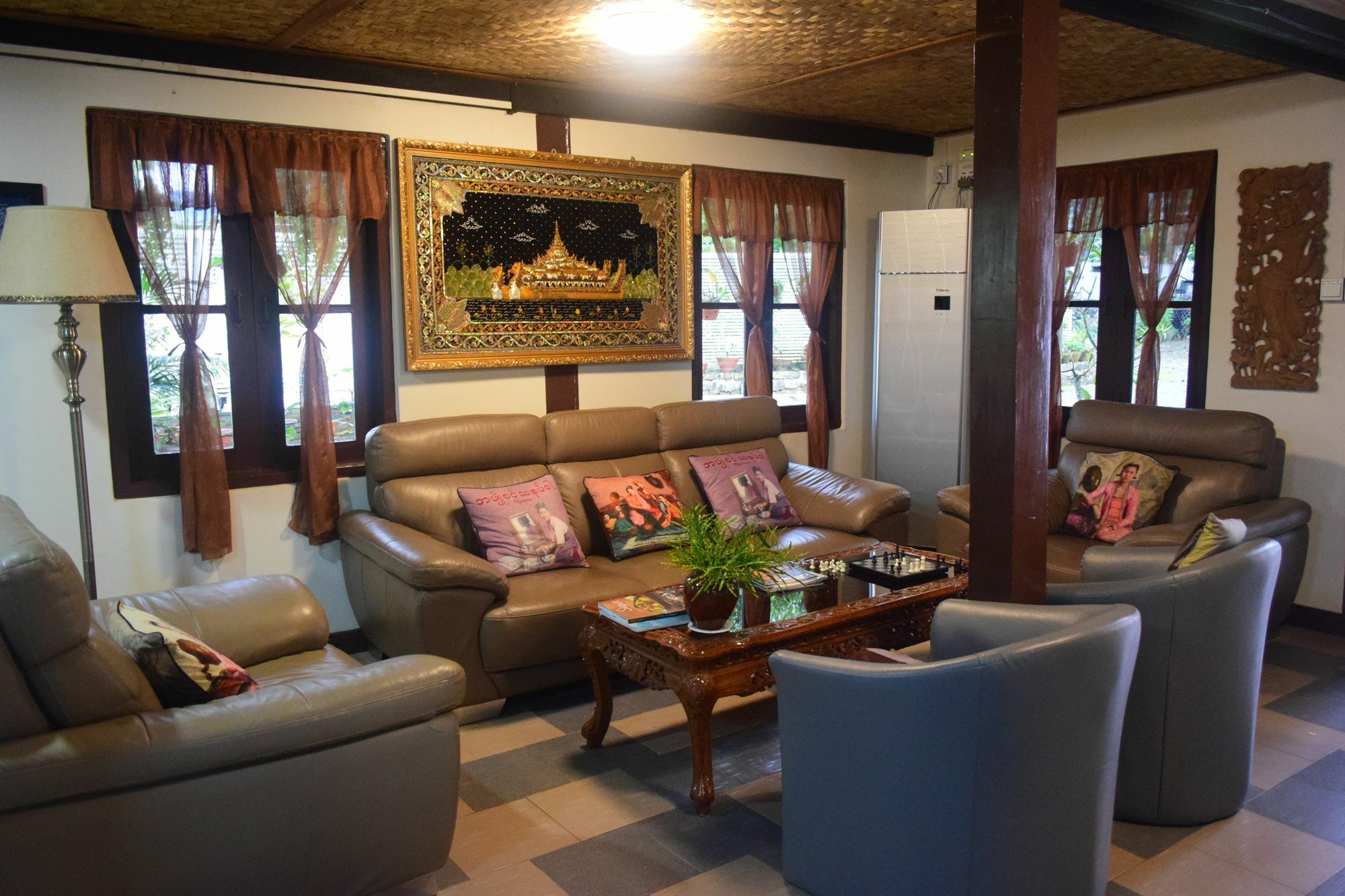 Westay @ The Grand Nyaung Shwe Hotel Exterior photo