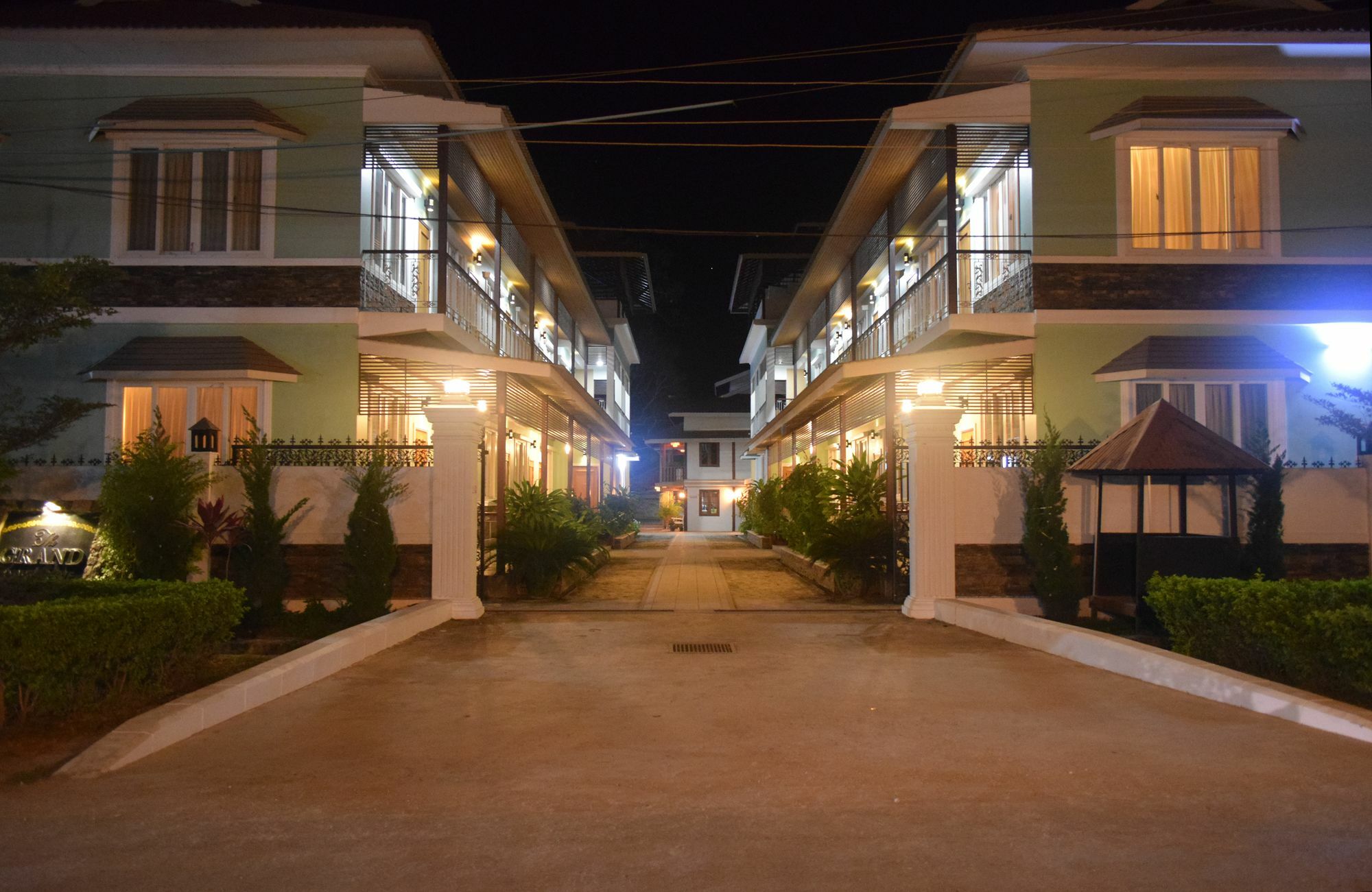 Westay @ The Grand Nyaung Shwe Hotel Exterior photo
