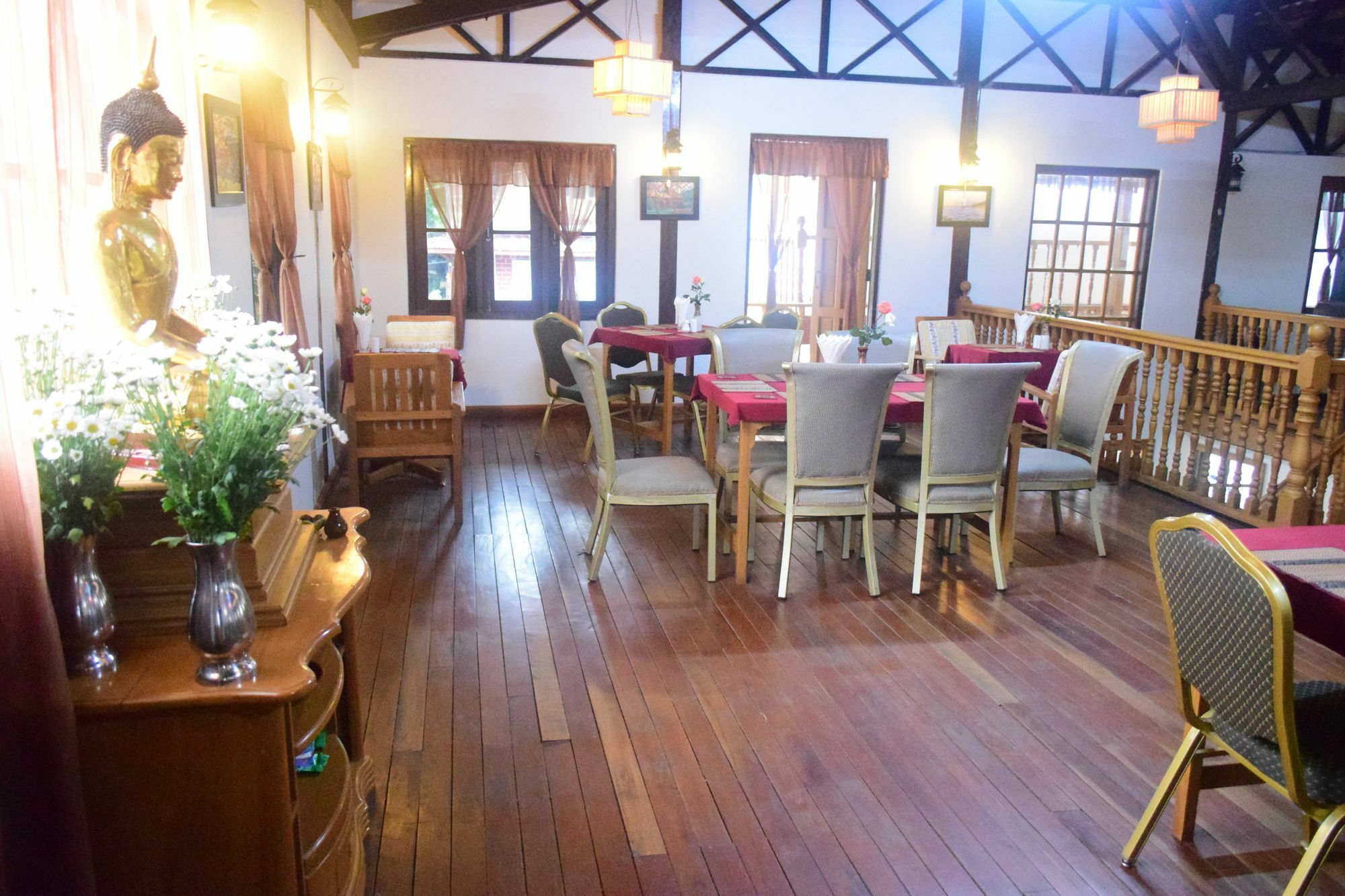 Westay @ The Grand Nyaung Shwe Hotel Exterior photo