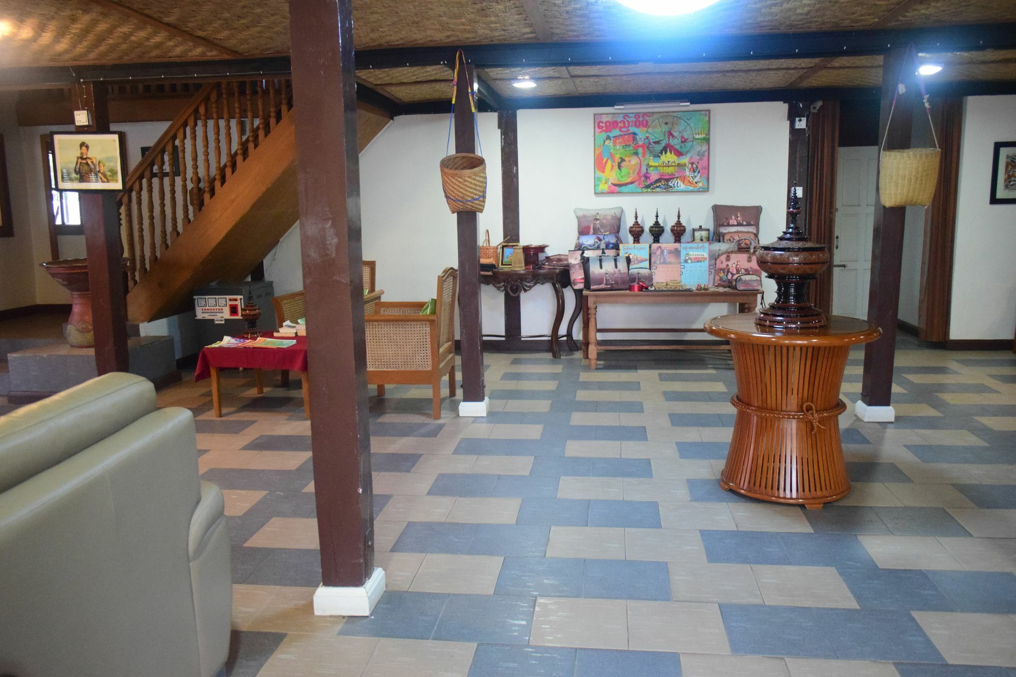 Westay @ The Grand Nyaung Shwe Hotel Exterior photo